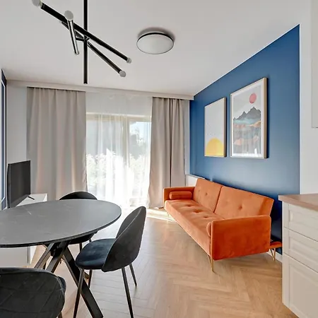 Quiet And Large To Work And Rest-4people Apartment Danzig