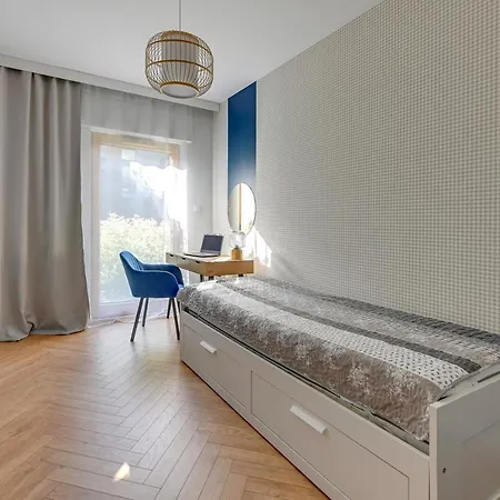 Quiet And Large To Work And Rest-4people Apartment Gdansk